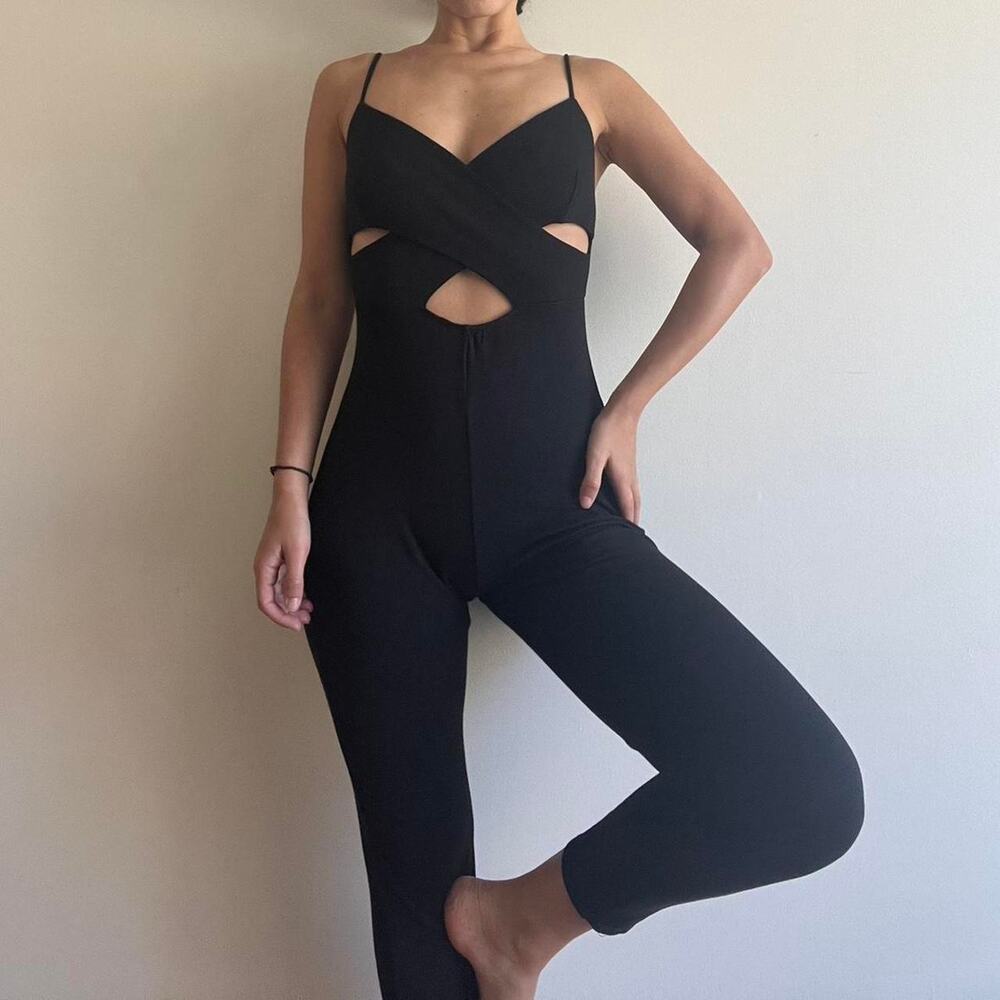 Black cutout jumpsuit SIZE SMALL - Picture 2 of 8